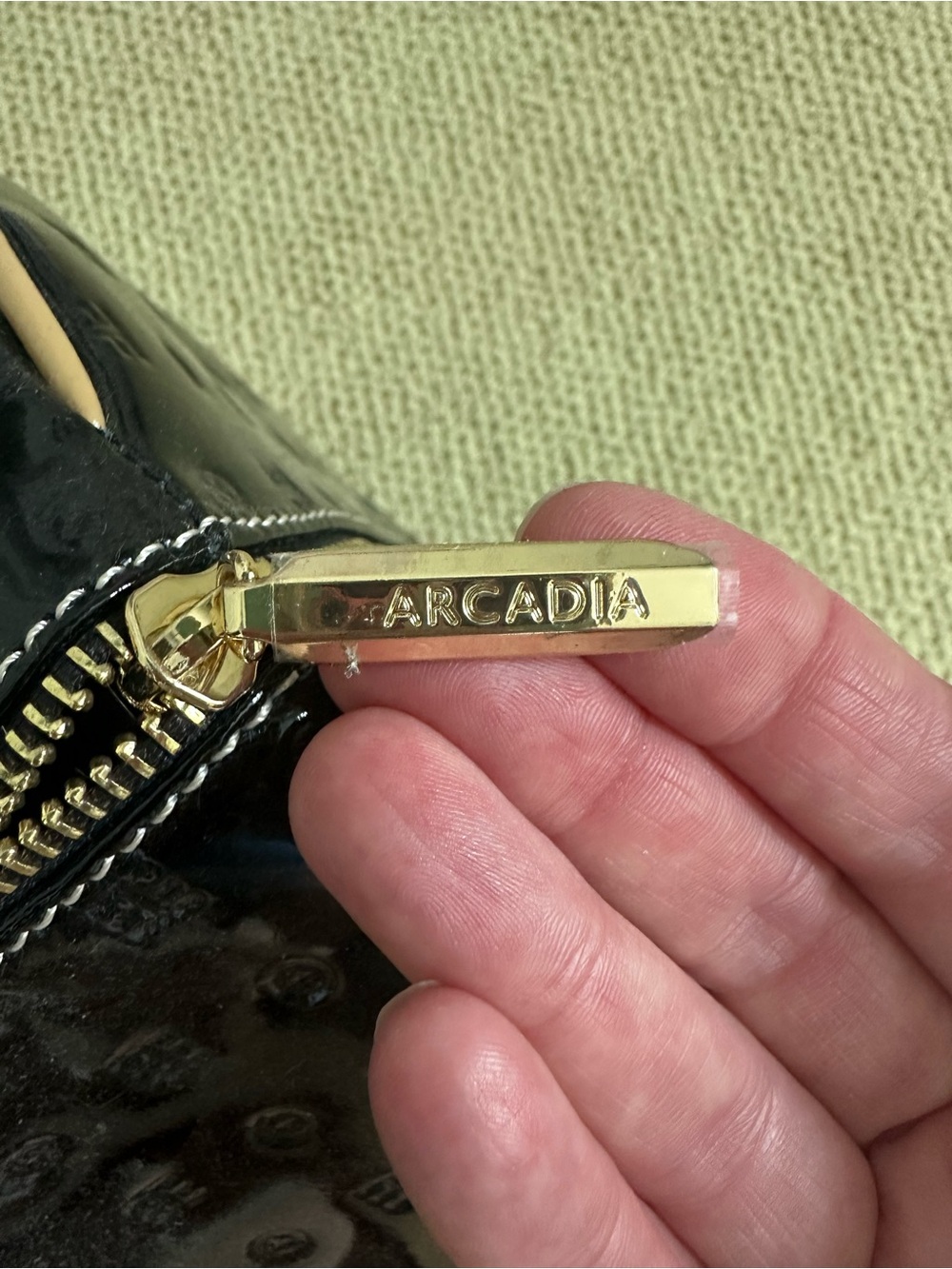 NWT Arcadia Patent Leather weekender bag. - Picture 7 of 12